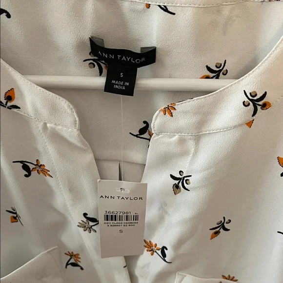 NWT! Ann Taylor White Blouse with Orange and Black Floral Design - Picture 2 of 2
